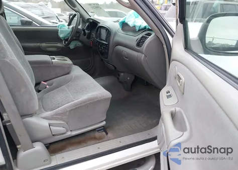 2001 Toyota Tundra Ltd V8 from USA, damaged, VIN 5TBRT38181S138874